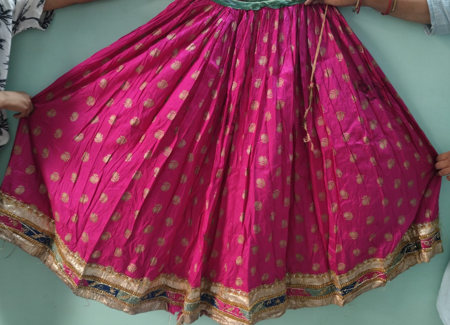 Real Zari Ghaghara & Dupatta Buyers